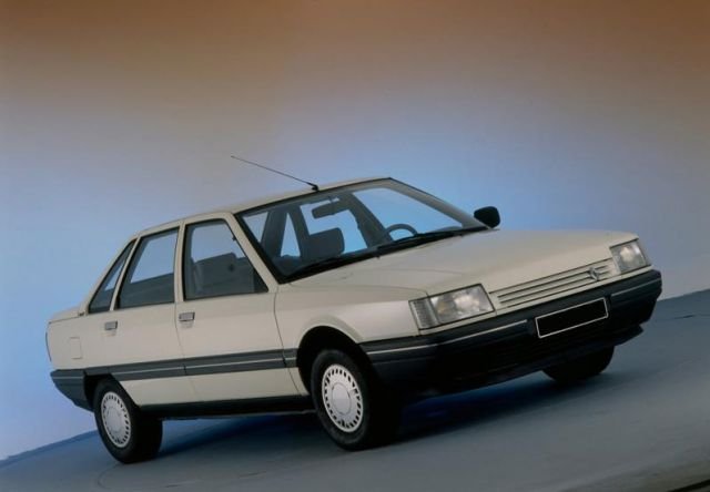 large-renault_r21_i_0489.jpg