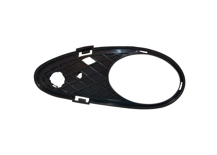 Accéder à la pièce Enjoliveur gauche anti-brouillard pare-chocs avant