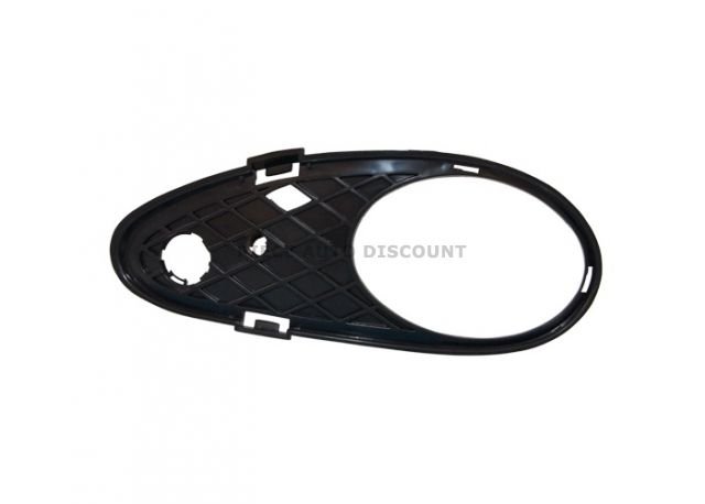 Accéder à la pièce Enjoliveur gauche anti-brouillard pare-chocs avant