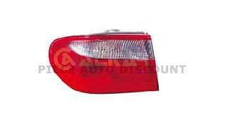 Accéder à la pièce Feu arrière gauche extérieur [Classic & Elegance]