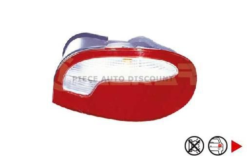 Accéder à la pièce Feu arrière droit 4 Ptes