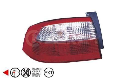 Accéder à la pièce Feu arrière gauche extérieur Berline