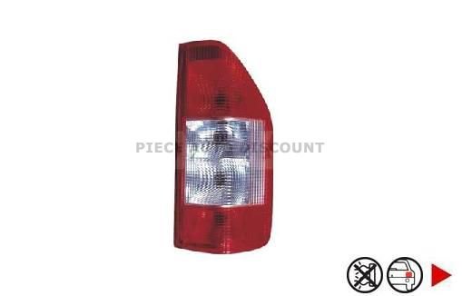 Accéder à la pièce Feu arrière droit 02->