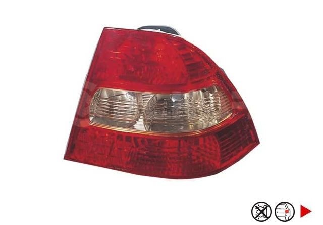 Accéder à la pièce Feu arrière droit (berline)