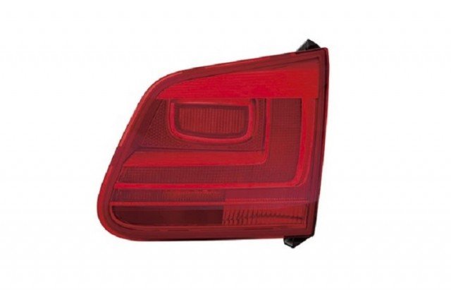 Accéder à la pièce Feu arrière droit intérieur