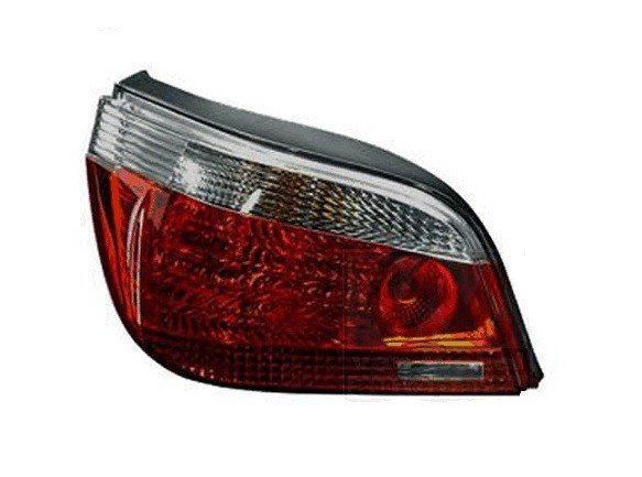 Accéder à la pièce Feu arrière gauche Rouge-Fumé [Berline]