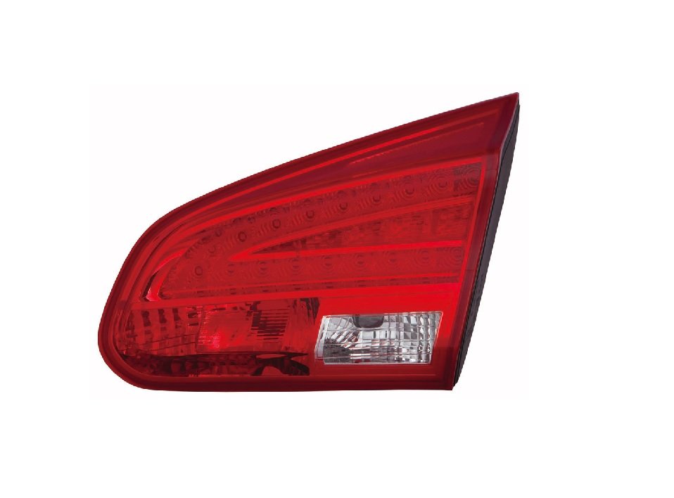 Accéder à la pièce Feu arrière interieur droit LED