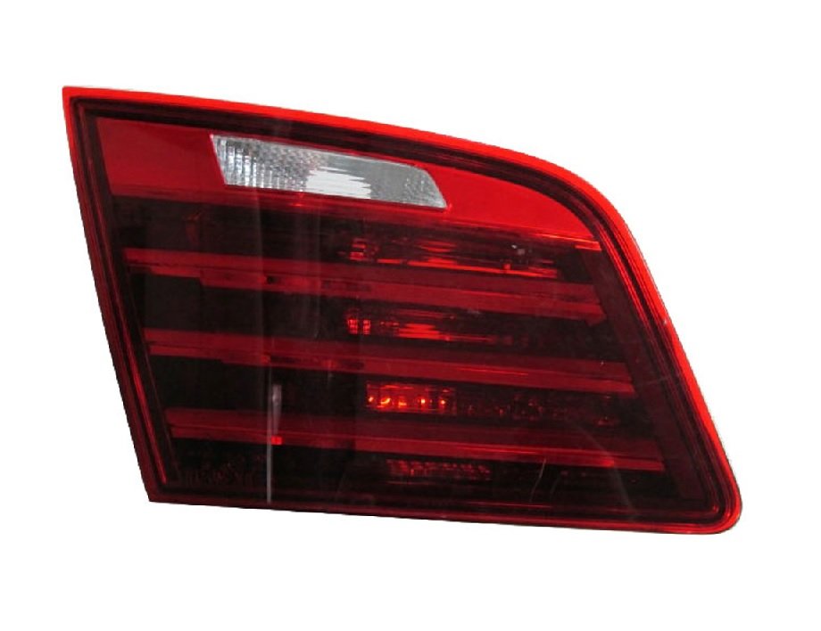 Accéder à la pièce Feu arrière intérieur gauche LED