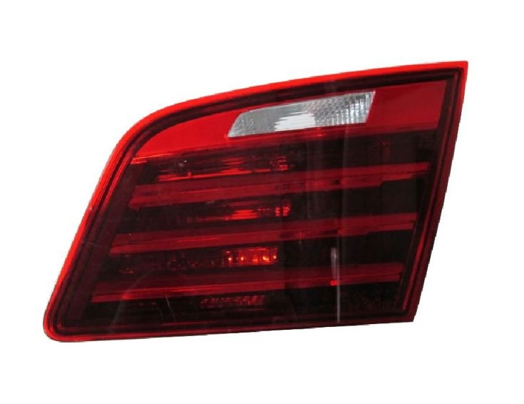 Accéder à la pièce Feu arrière intérieur droit LED