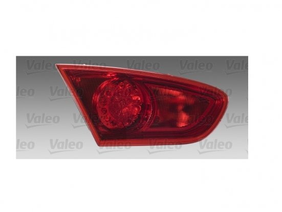 Accéder à la pièce Feu arrière gauche intérieur [Valeo]