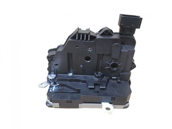 Accéder à la pièce Serrure avant gauche (6 fiches) + fermeture de sécurité