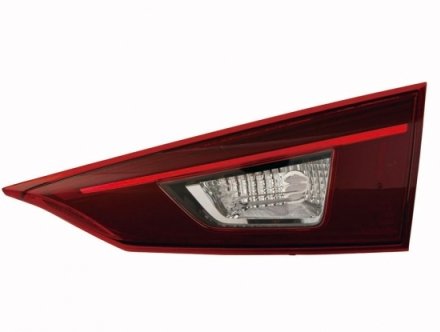 Accéder à la pièce Feu arrière intérieur droit [Berline]