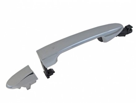 Accéder à la pièce Poignée avant droite chromé