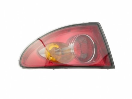 Accéder à la pièce Feu arrière extérieur gauche [Hella]