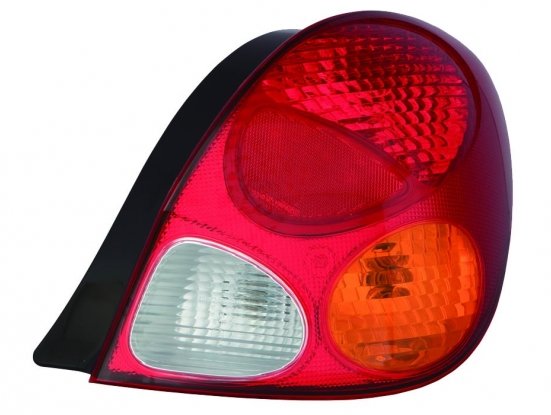 Accéder à la pièce Feu arrière droit extérieur (avec portelampe)