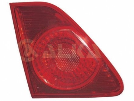 Accéder à la pièce Feu arrière gauche intérieur [berline]