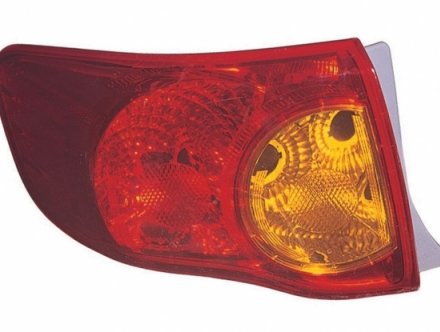 Accéder à la pièce Feu arrière gauche extérieur [berline]