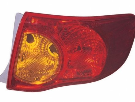 Accéder à la pièce Feu arrière droit extérieur [berline]