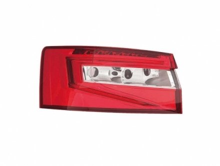 Accéder à la pièce Feu arrière gauche extérieur LED berline