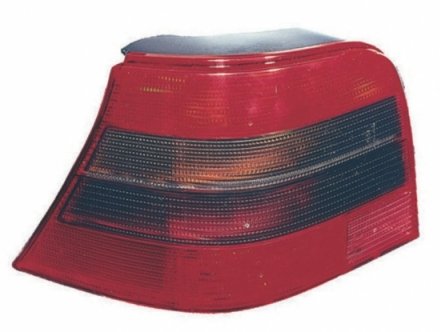 Accéder à la pièce Feu arrière gauche rouge-fumé