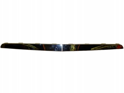 Accéder à la pièce Moulure supérieure de grille de calandre [Chromée]