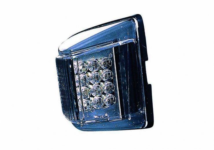 Accéder à la pièce Feu avant gauche chromé LED