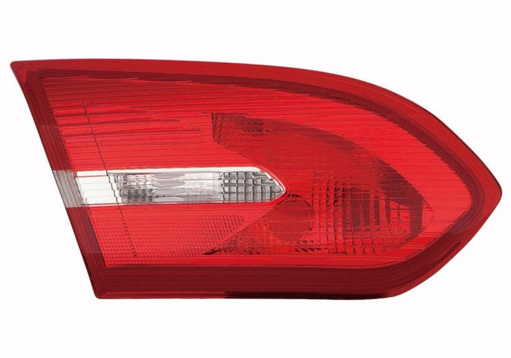 Accéder à la pièce Feu arrière intérieur gauche (berline)