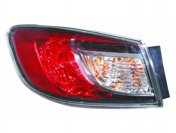 Accéder à la pièce Feu arrière extérieur droit (4 portes)