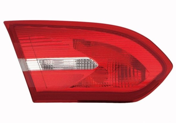 Accéder à la pièce Feu arrière intérieur gauche (berline)