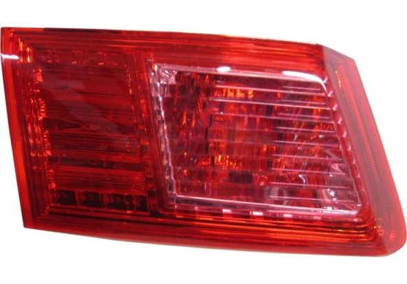 Accéder à la pièce Feu arrière gauche, intérieur