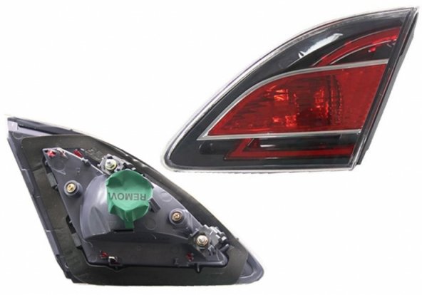 Accéder à la pièce Feu arrière intérieur droit