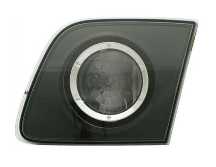 Accéder à la pièce Feu arrière intérieur gauche noir (4 portes)