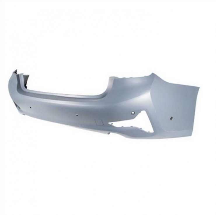 Accéder à la pièce Pare-chocs arrière apprêté, trous pour les capteurs et park assist (4 portes)