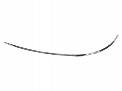 Accéder à la pièce Moulure gauche pare-chocs arrière, chromée