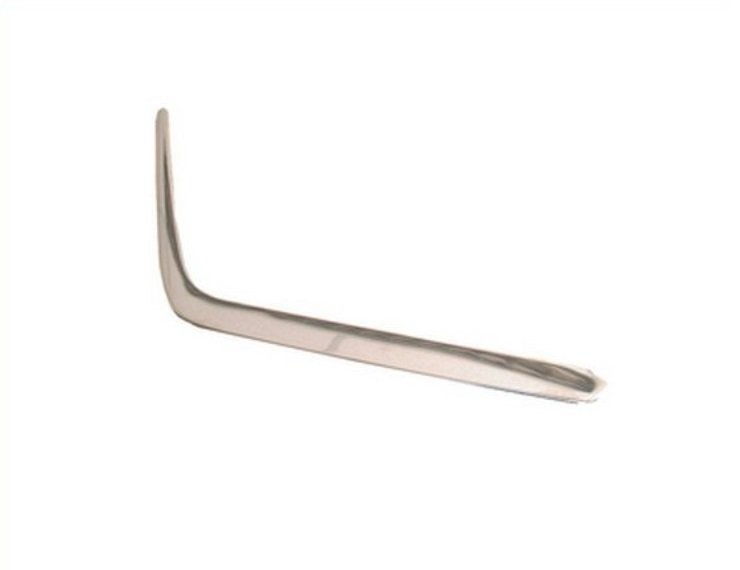 Accéder à la pièce Moulure du pare-chocs arrière droit