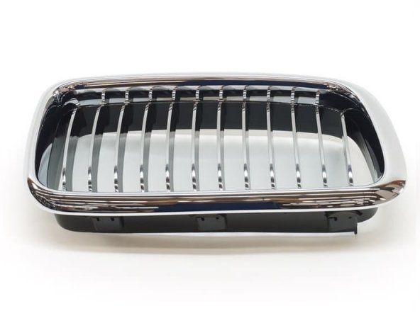 Accéder à la pièce Grille droite Accéder à la pièce Grille droite
