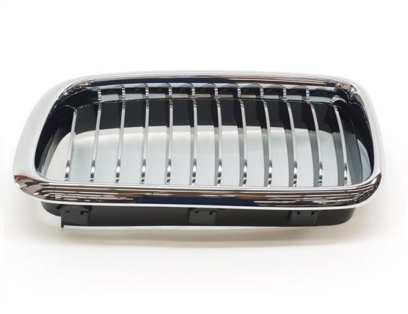 Accéder à la pièce Grille gauche Accéder à la pièce Grille gauche
