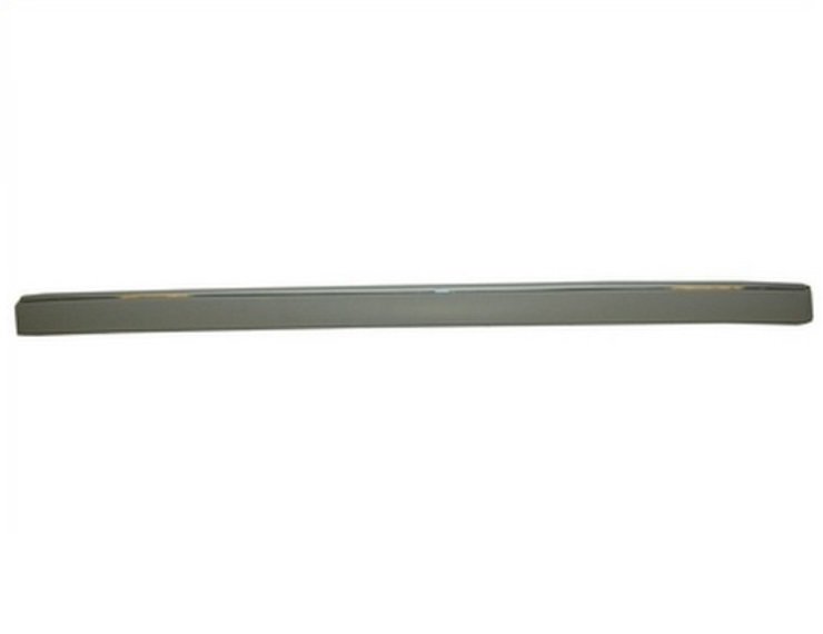 Accéder à la pièce Moulure centrale du pare-chocs arrière