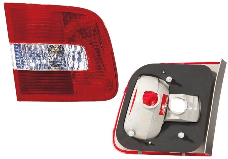 Accéder à la pièce Feu arrière gauche, intérieur