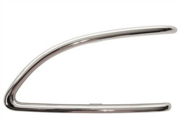 Accéder à la pièce Moulure du pare-chocs avant droit