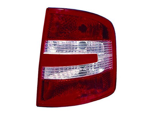 Accéder à la pièce Feu arrière droit (berline/combi)