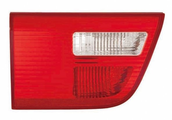 Accéder à la pièce Feu arrière gauche, intérieur