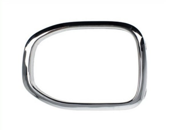 Accéder à la pièce Cadre grille gauche, chromé