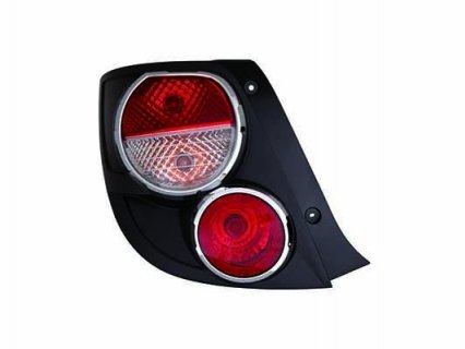 Accéder à la pièce Feu arrière gauche, extérieur (5 portes)