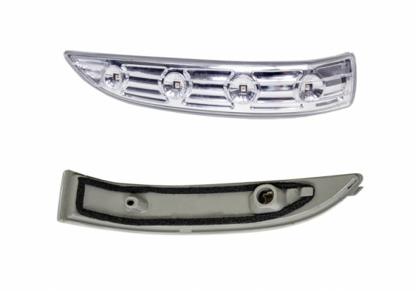 Accéder à la pièce Feu clignotant du rétroviseur gauche, LED