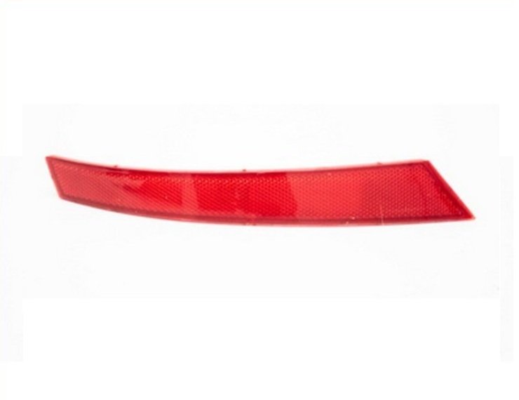 Accéder à la pièce Réflecteur droit pare-chocs arrière