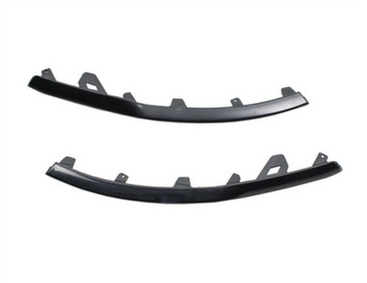 Accéder à la pièce Kit moulure grille, pare-chocs avant, noire