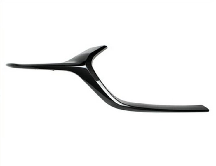 Accéder à la pièce Moulure grille inférieure droite, noire (5 portes)