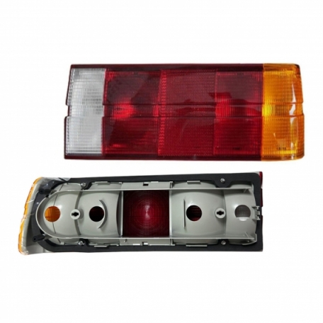 Accéder à la pièce Feu arrière droit